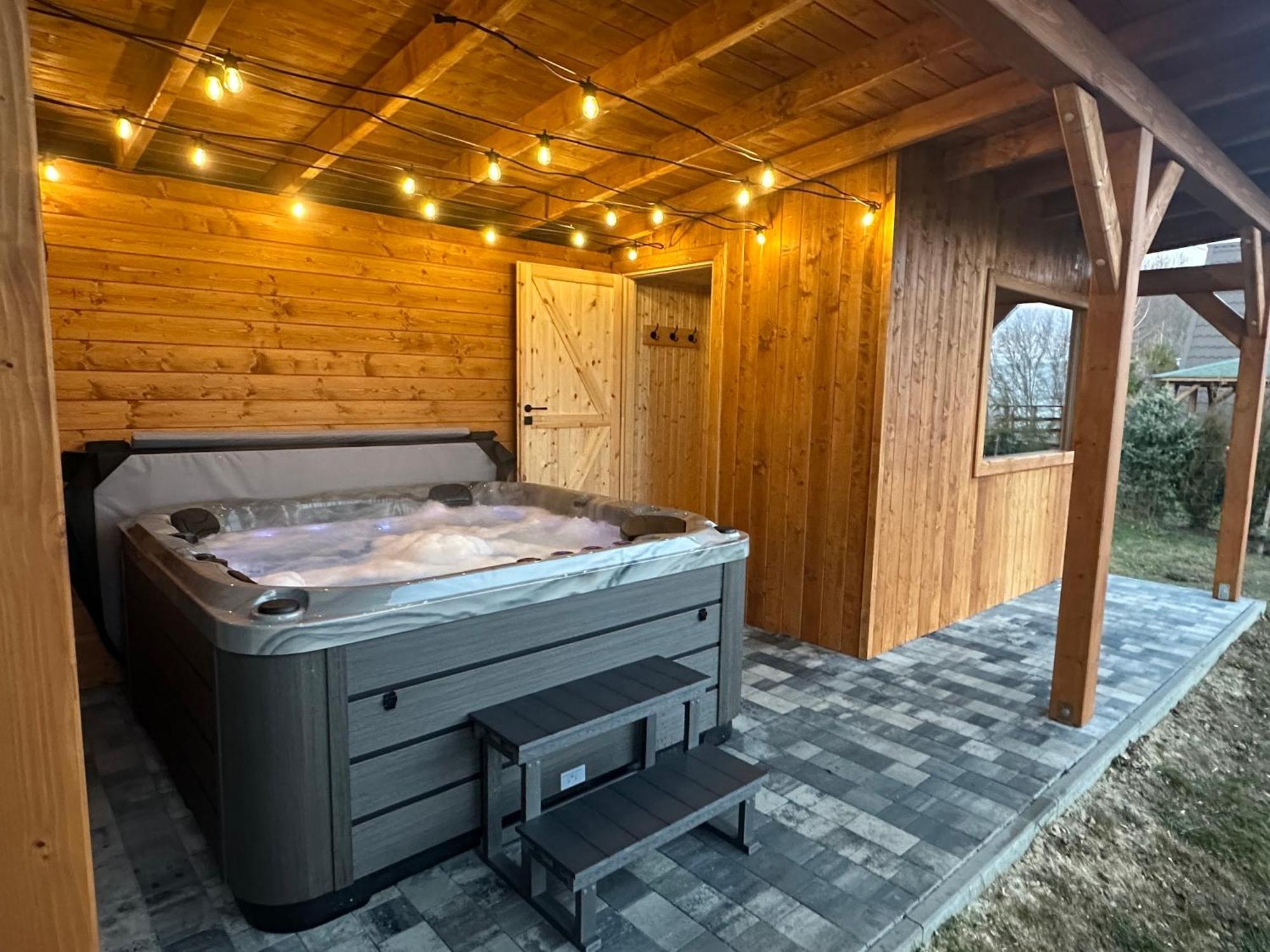 Domek Na Hrobaczej - Jacuzzi&Sauna Międzybrodzie Bialskie Екстериор снимка